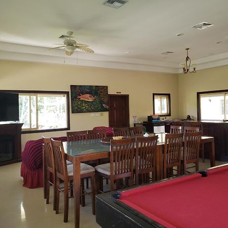 Seaside Chateau Resort Belize City Zewnętrze zdjęcie