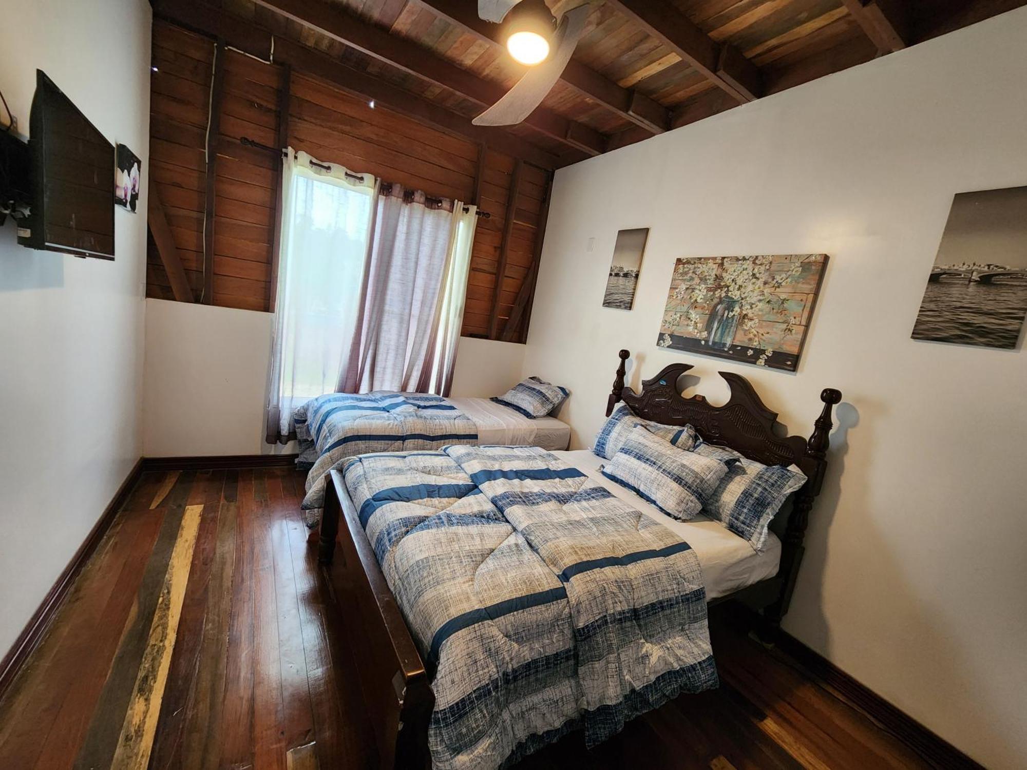 Seaside Chateau Resort Belize City Zewnętrze zdjęcie